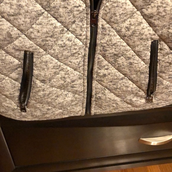 Thread & Supply Vest - Picture 4 of 4